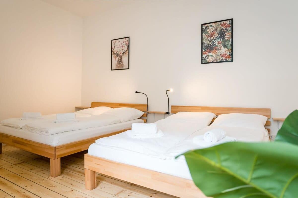 Spacious 3Br Plus Ac Self Check-In Street Parking Berlim Exterior foto